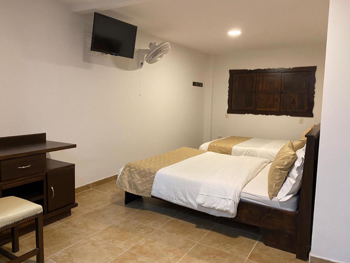 Casa Hotel Las Orquideas سيركاسيا المظهر الخارجي الصورة