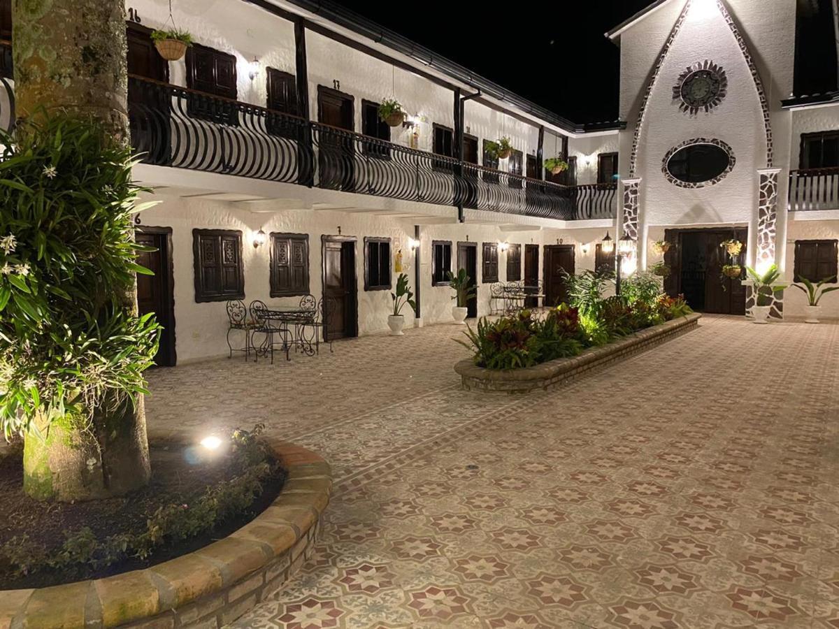 Casa Hotel Las Orquideas سيركاسيا المظهر الخارجي الصورة