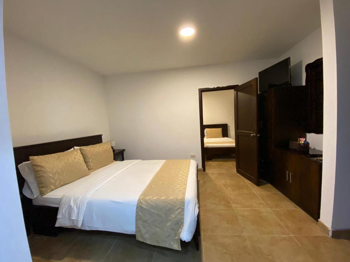 Casa Hotel Las Orquideas سيركاسيا المظهر الخارجي الصورة