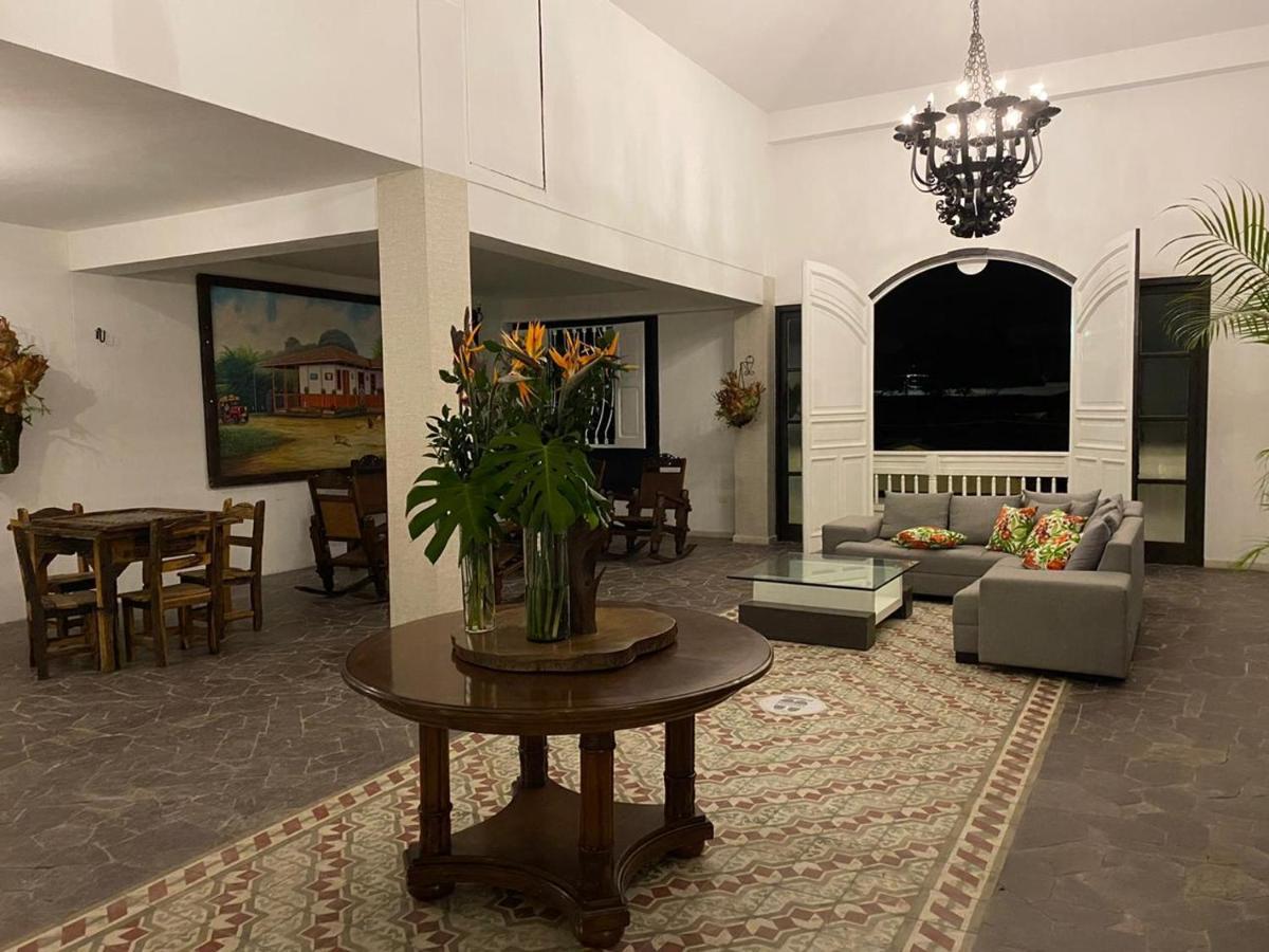 Casa Hotel Las Orquideas سيركاسيا المظهر الخارجي الصورة