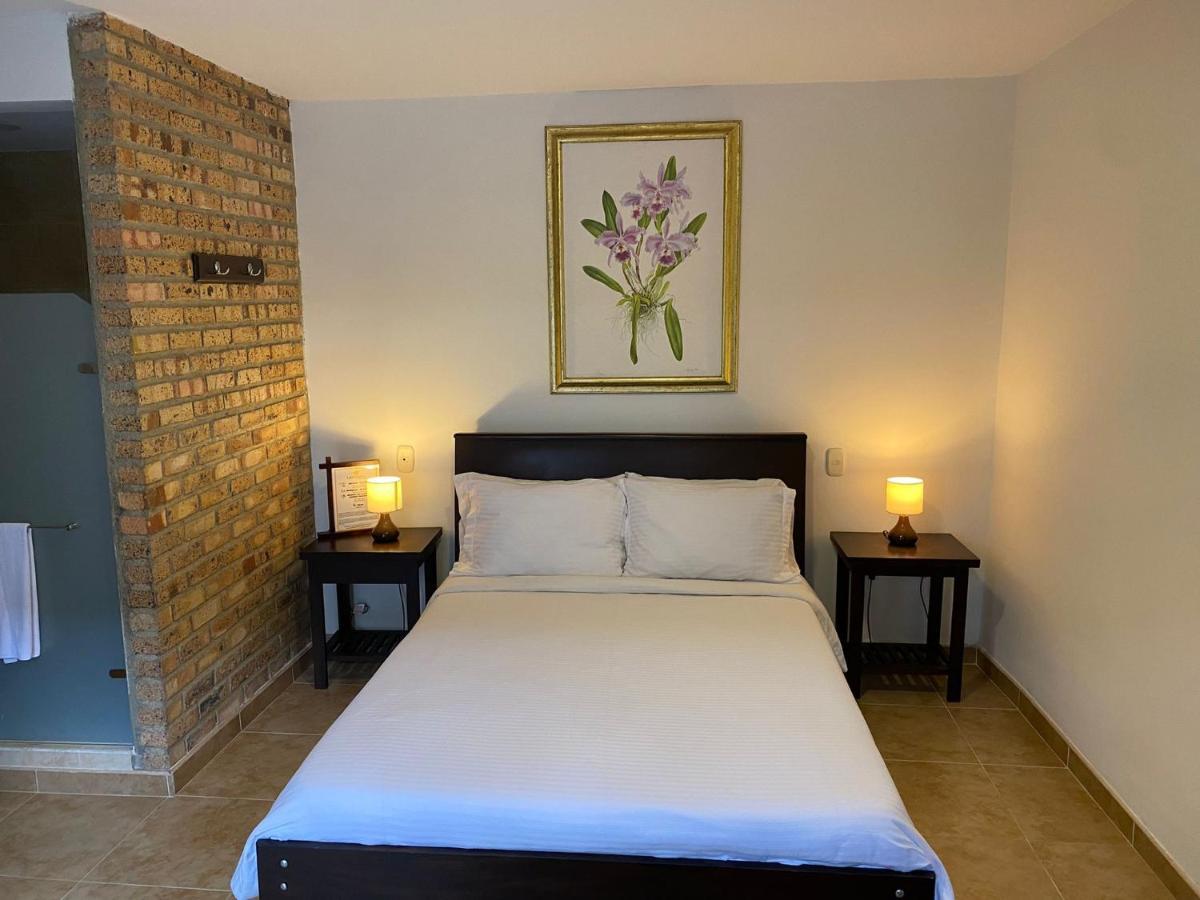Casa Hotel Las Orquideas سيركاسيا المظهر الخارجي الصورة